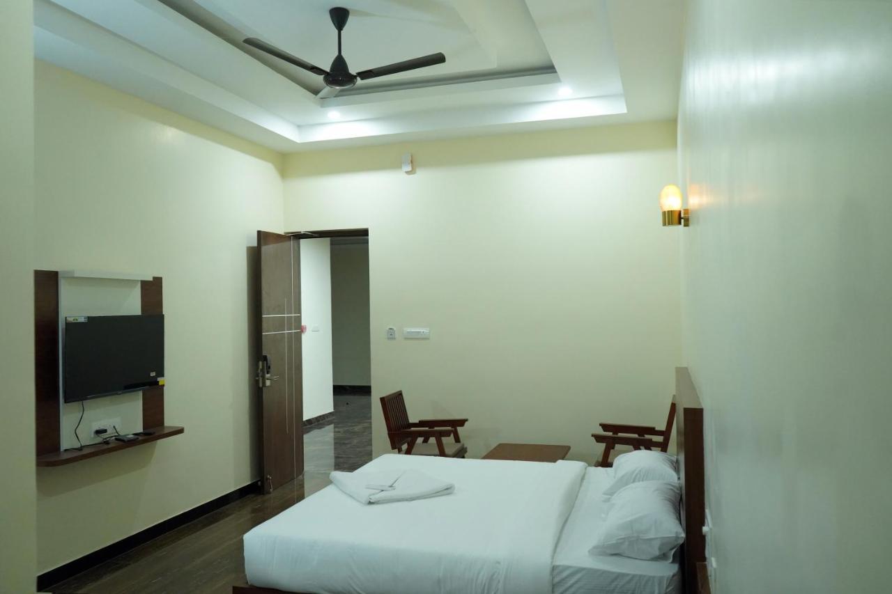 Hotel Nivetha Inn コインバトール エクステリア 写真